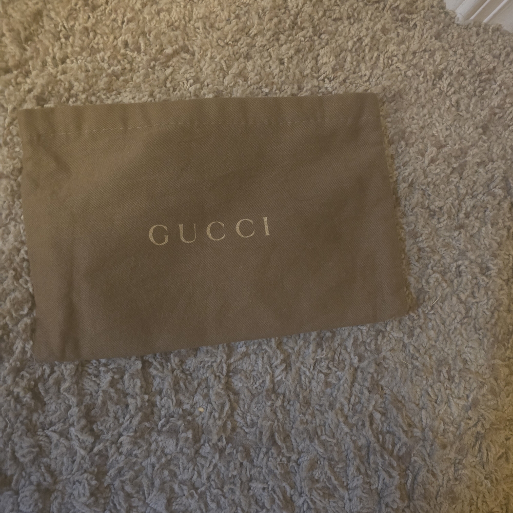 Gucci Elegant Brown Dustbsg